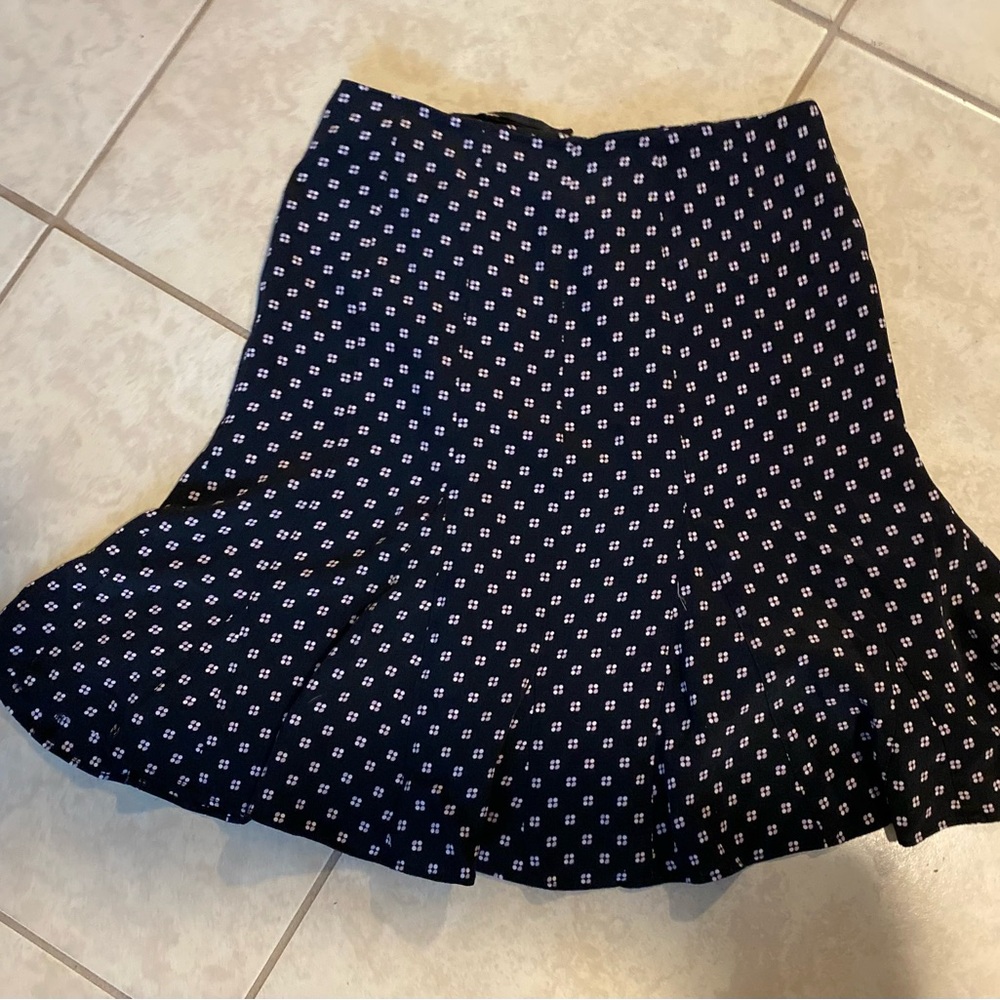 GAP Y2K Pleated Silk Black Mini Skirt Flared with pink dots Size 1